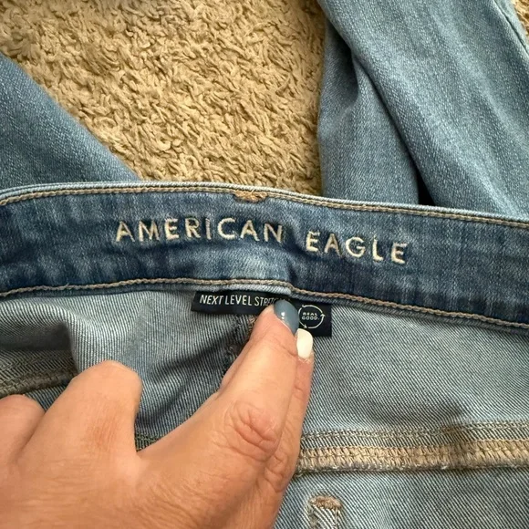 American Eagle Outfitters Sky Blue Ripped Jeans - Picture 3 of 4